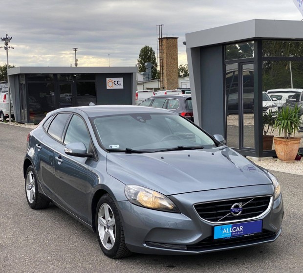 Volvo V40 1.6 D [D2] Kinetic R-Design